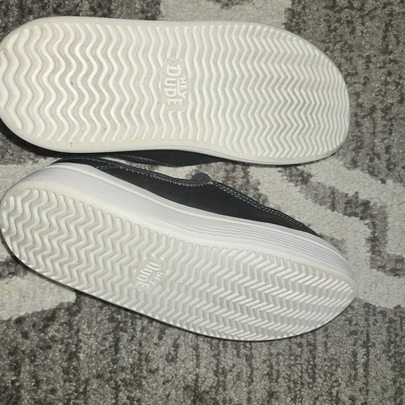 Womens Hey Dude Slides. Black. Footie worn over insert both times I wore them. - Picture 5 of 5